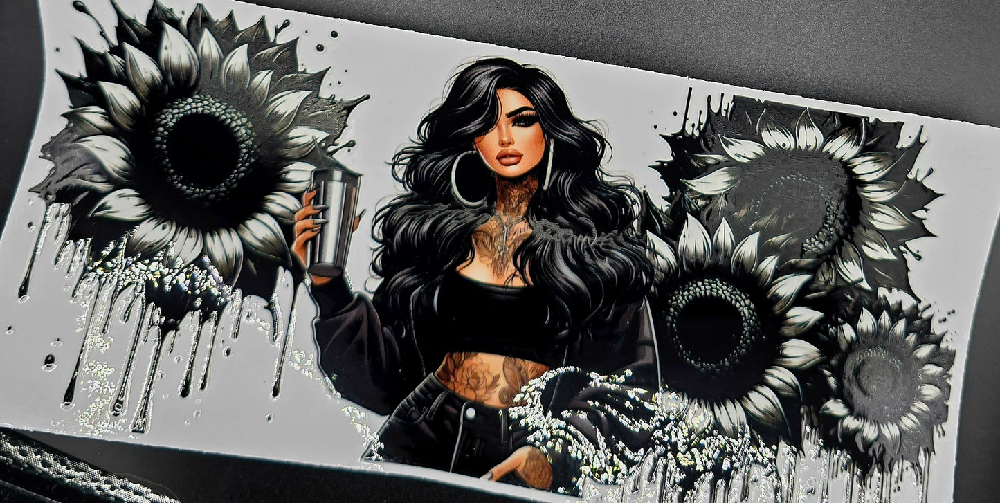 Rebel Bloom: Alternative Girls and Flowers Sparkly Tumbler