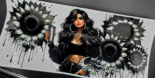 Rebel Bloom: Alternative Girls and Flowers Sparkly Tumbler