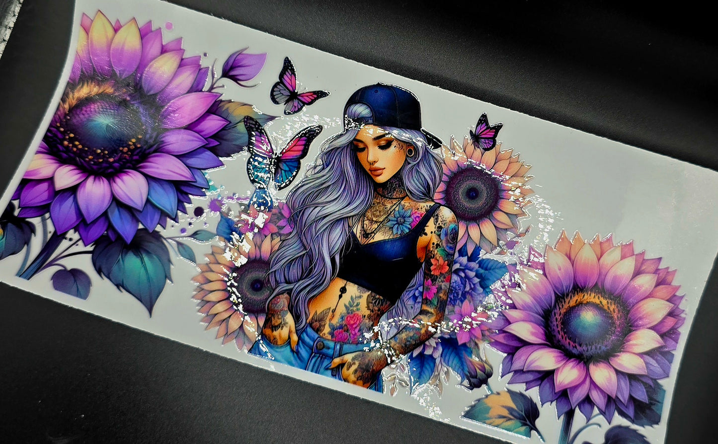 Rebel Bloom: Alternative Girls and Flowers Sparkly Tumbler